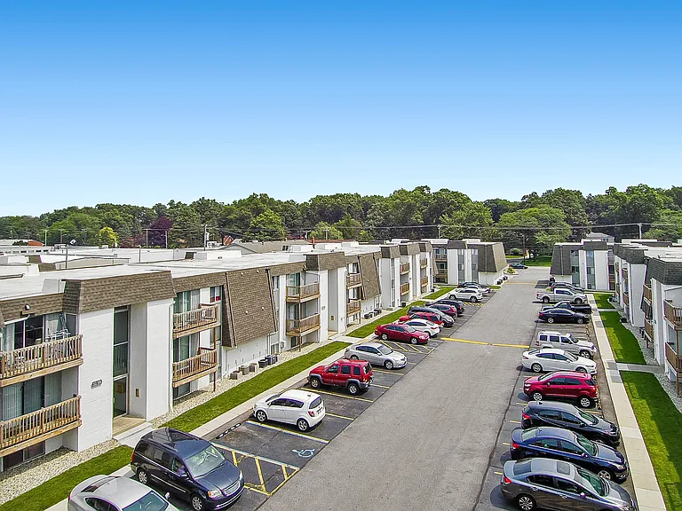 Secor Flats — Photo 25