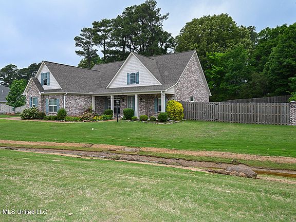 3rd image of 4938 Pleasant Breeze Dr