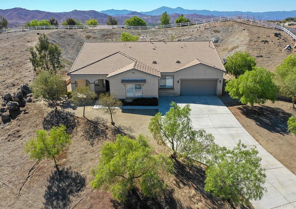 2nd image of 19471 Killdeer Ct
