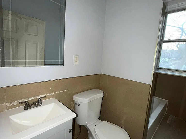 473-475 Ocean Ave #3R — Photo 3