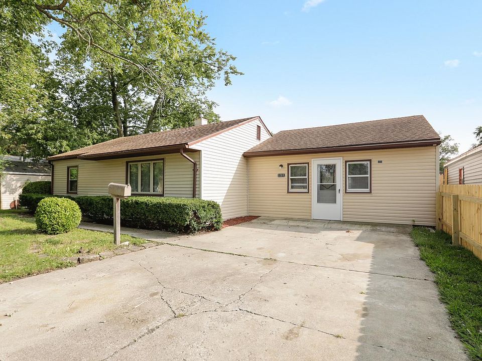 1st image of 1204 Briarcliff Dr