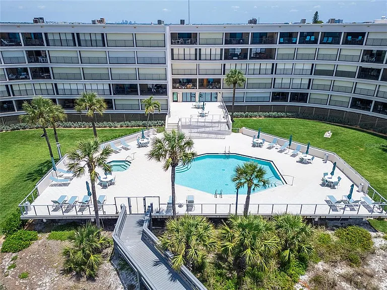4450 Gulf Blvd #113 — Photo 9