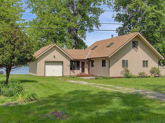 3rd image of 325 Oakridge Lane