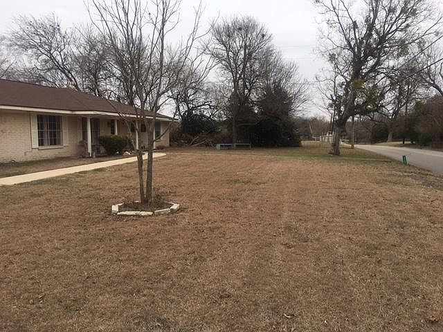 2nd image of 2100 W Lake Dr