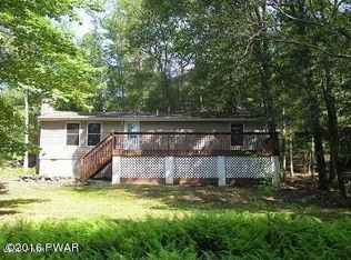 131 Evergreen Dr, Dingmans Ferry, PA 18328