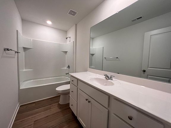 5th image of 4034 Berry Farm Ct