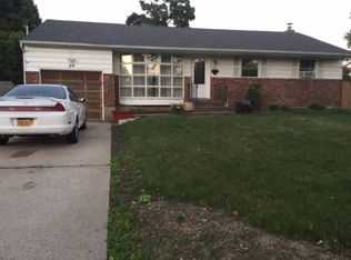 26 Hayrick Ln, Commack, NY 11725