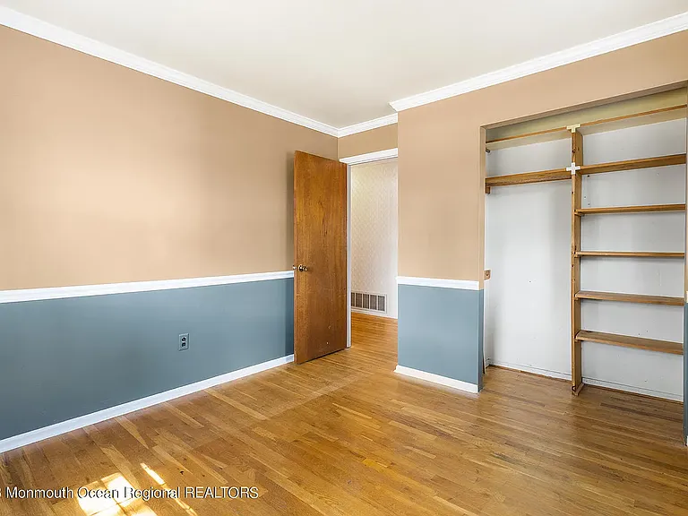 648 Longview Dr — Photo 10