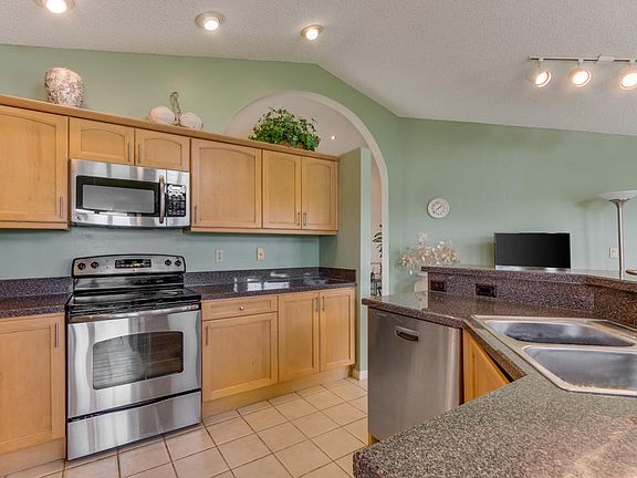 3rd image of 7338 Le Chalet Blvd