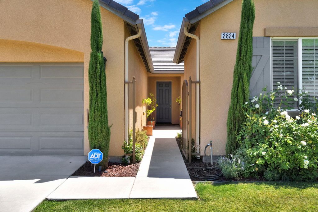 2824 N Boise Street, Visalia, CA - View 4