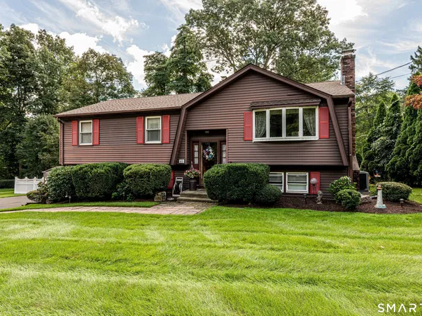 41 Rainbow Court, Hamden, CT 06514