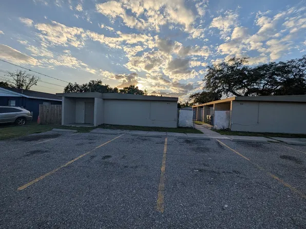 8216 N 17th St APT B, Tampa, FL 33604