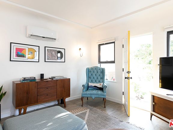 4th image of 2233 W Avenue 33 #1/4