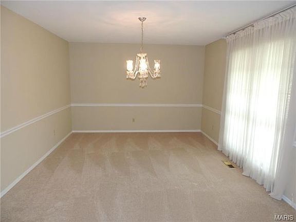 3rd image of 1780 Sprucedale Dr