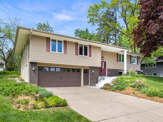 7012 Lanham Ln, Edina, MN 55439