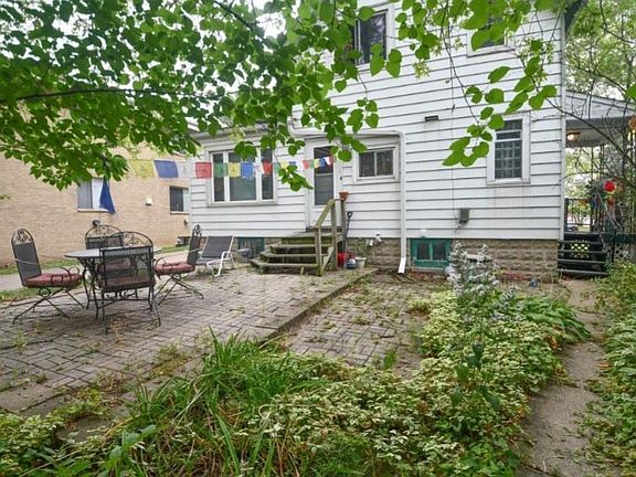 4th image of 3332 S Whitnall Ave
