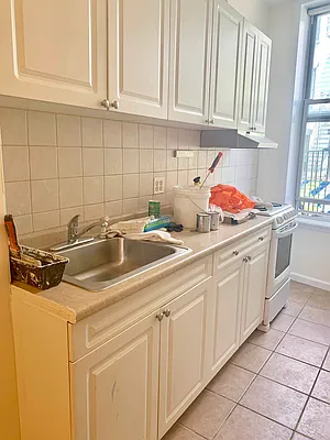 Rented by Esquire Management Corp | media 10