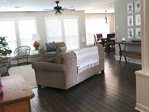 Living room into kitchen 