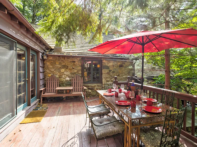 Juniper Ln — Photo 20