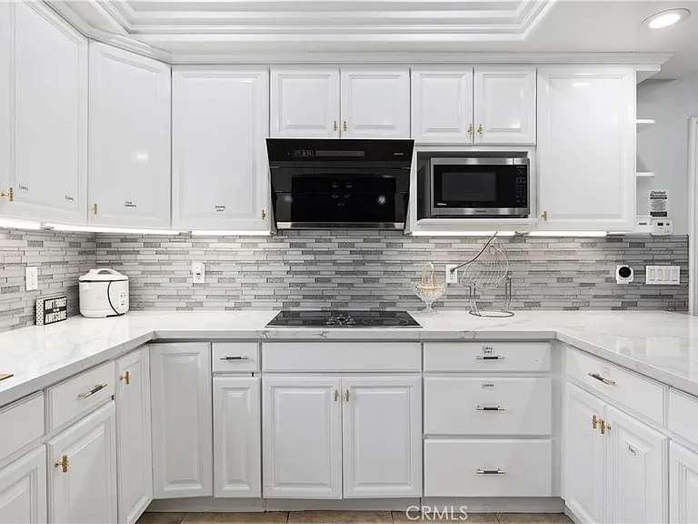 2727 Walnut Grove Ave — Photo 12