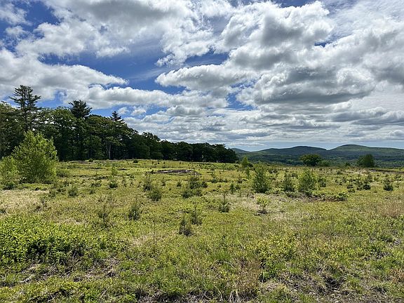 3rd image of 983 Barrett Hill Road