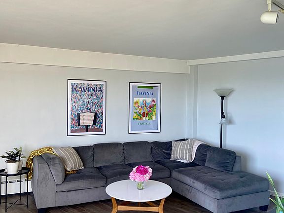 4th image of 3410 N Lake Shore Dr APT 8F