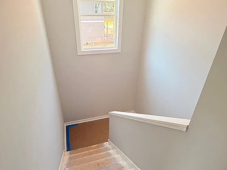 785 Whitehall Rd — Photo 23