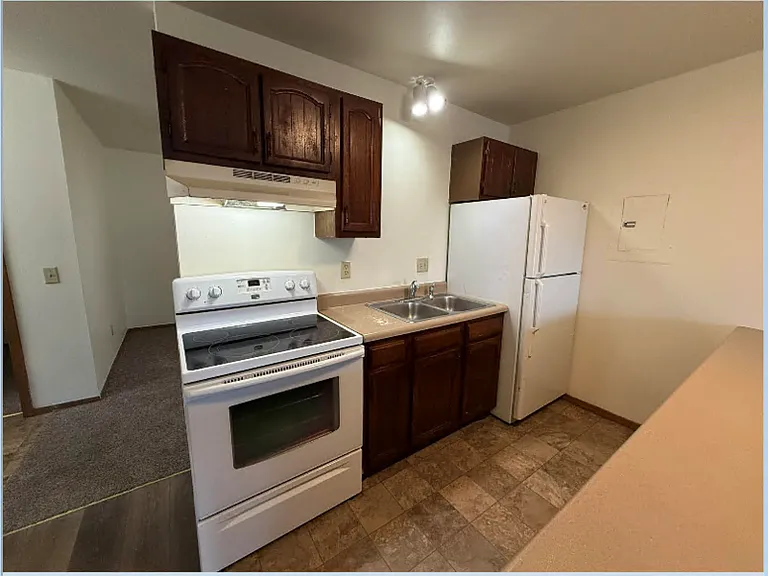 2222 Independence Ln #18 — Photo 6