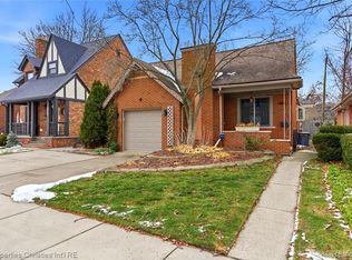 466 Touraine Rd, Grosse Pointe Farms, MI 48236