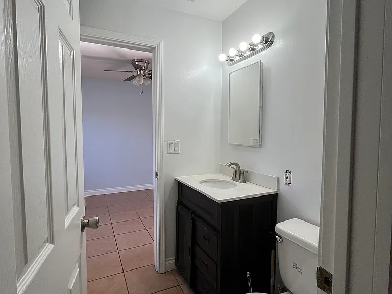 215 E Connecticut Ave #215 — Photo 21