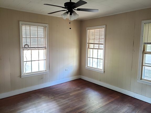 3rd image of 1037 Tillman Dr