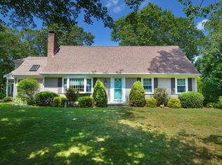 1 Surrey Ln, Sandwich, MA 02563