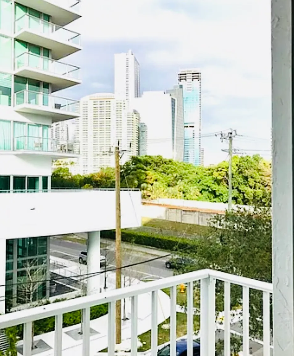 2 bed, 616 sqft, $2,350 — Photo 1