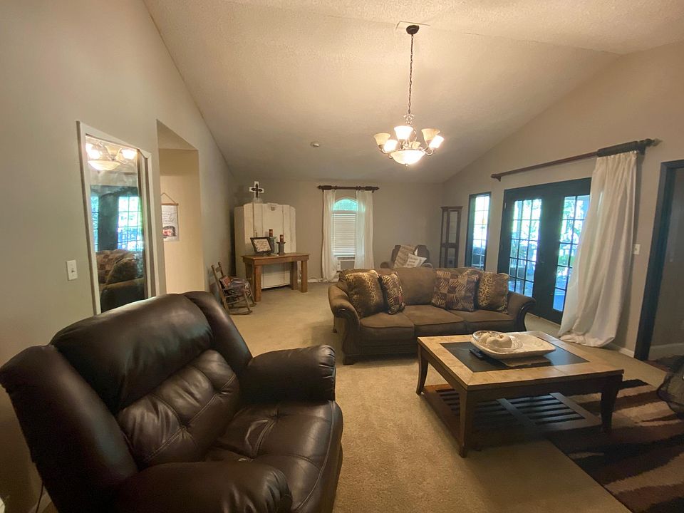 1005 Nacogdoches St, Center, TX 75935 MLS 208378 Zillow