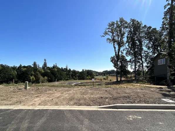 2852 NW Pinot Noir Dr #23, McMinnville, OR 97128