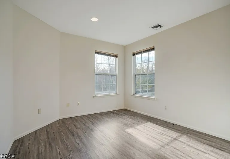16 Lagoon Way — Photo 24