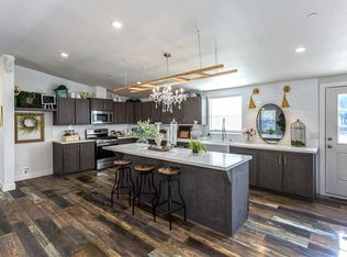 11555 Paramount Rd, Phelan, CA 92371