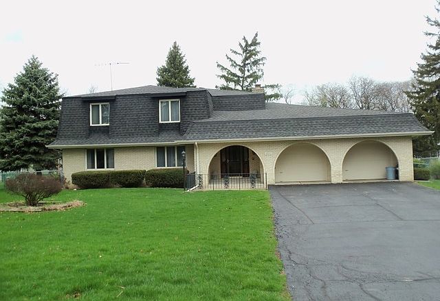 1st image of 2511 Crystal Dr