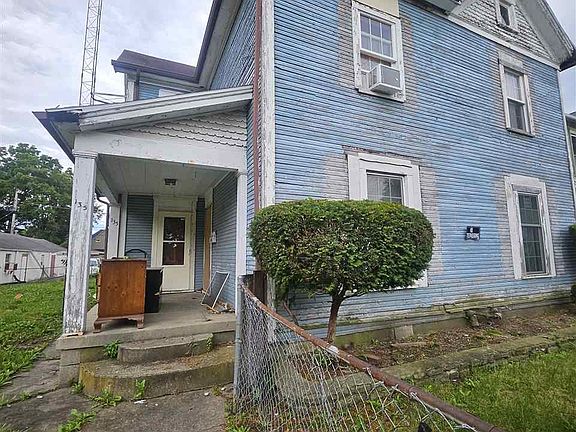 4th image of 135 Richmond Ave