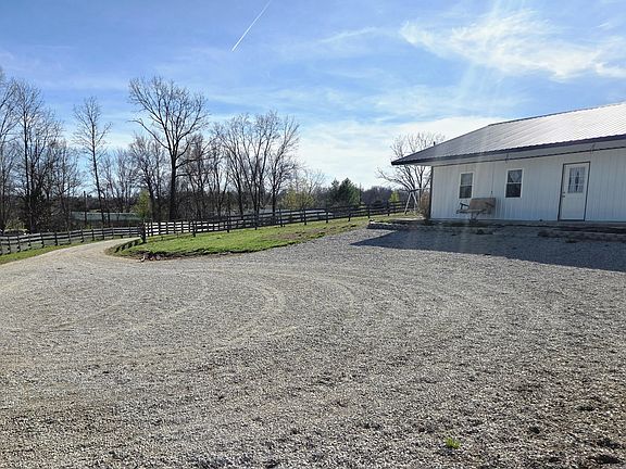 3rd image of 5194 Kendall Springs Rd