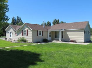 53 W Main St, Byron, WY 82412
