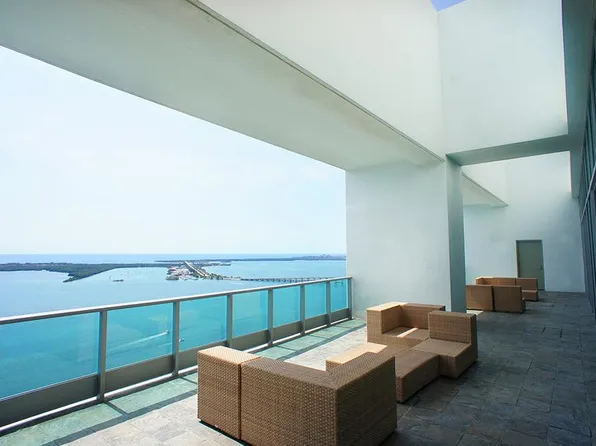 1331 Brickell Bay Dr, Miami, FL
