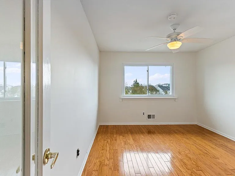 33 Hillcroft Way — Photo 10
