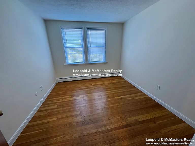 North Beacon St Brighton Apartments — Photo 29