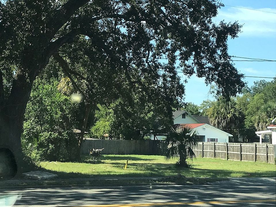 1st image of 1909 N 9th Ave