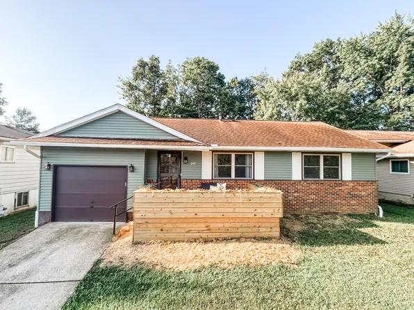 247 Lone Pine Rd, Delaware, OH 43015