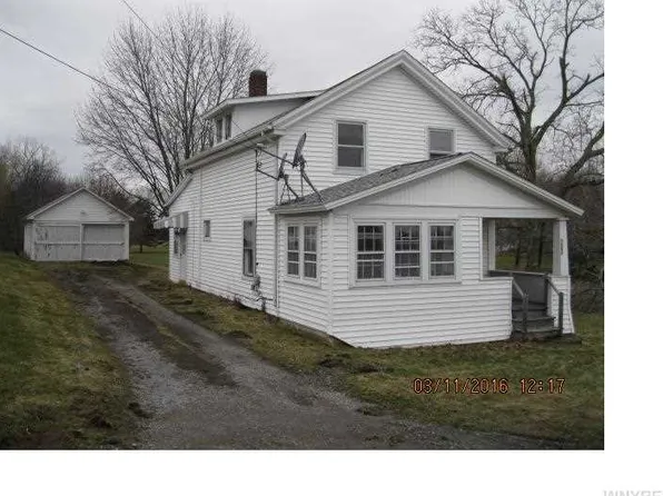 3060 N Gravel Rd, Medina, NY 14103