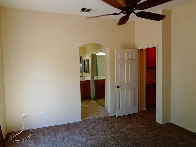 1551 N Poconos Cir — Photo 13