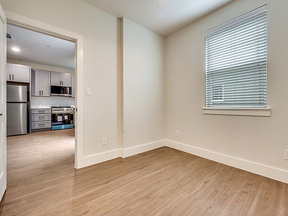 5th image of 5317 Reiger Ave #202