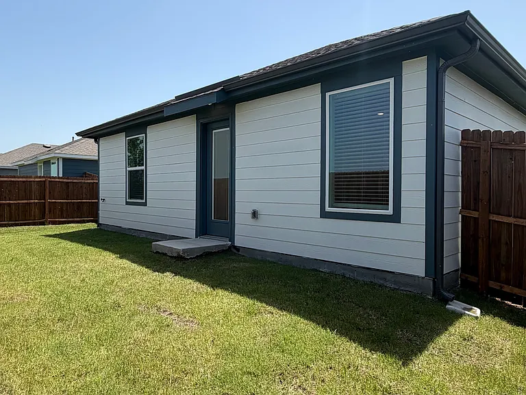 3014 Serenity Ln — Photo 4